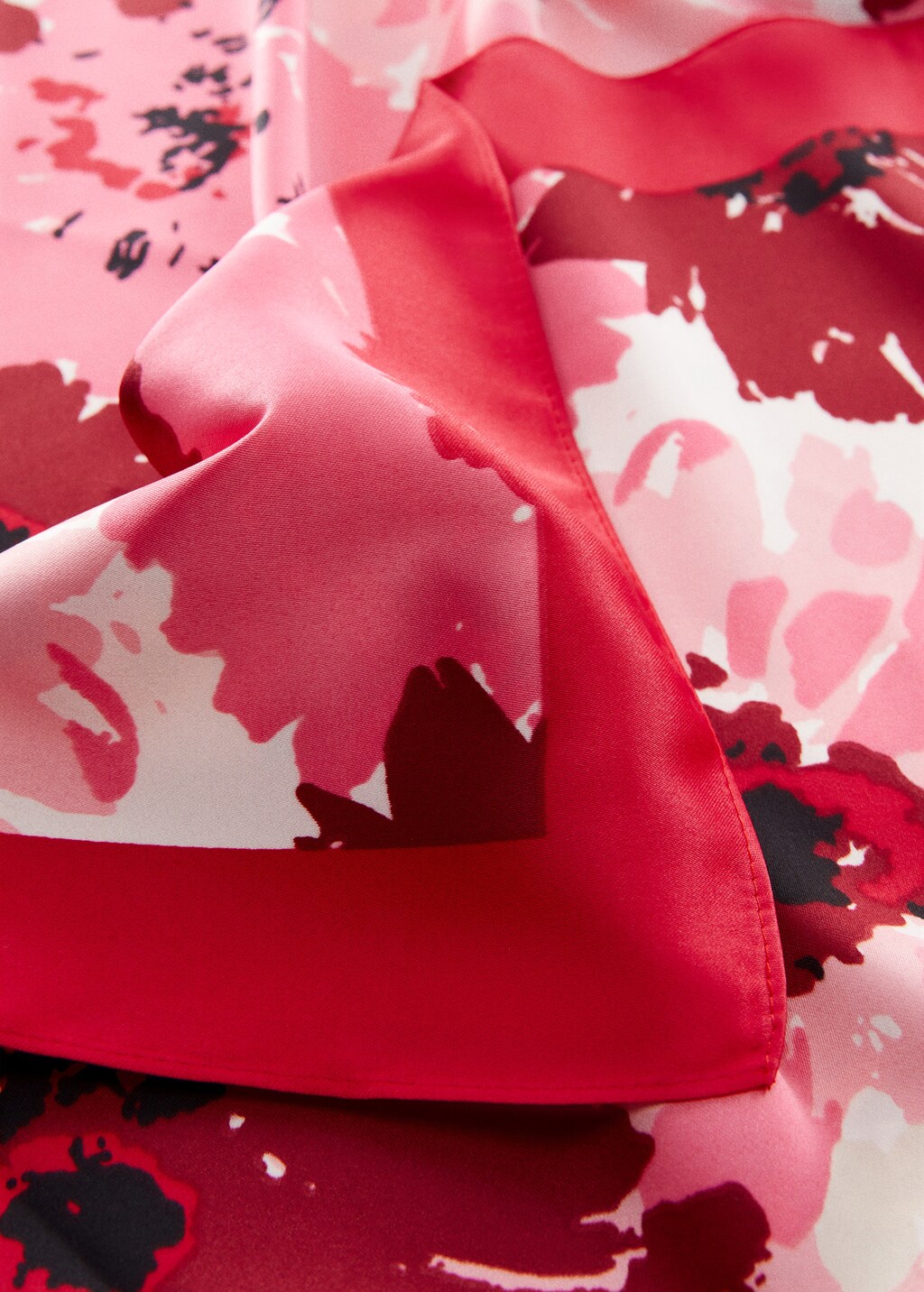 Floral printed scarf - Details of the article 1