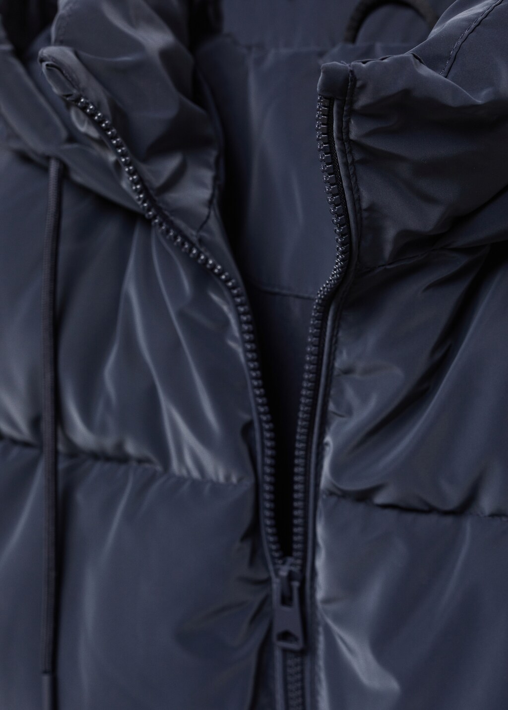 Quilted long coat - Details of the article 8