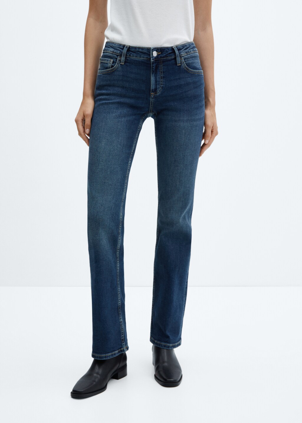 Low-rise flared jeans - Medium plane