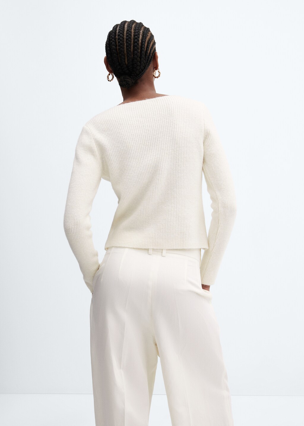 Boat-neck knitted sweater - Reverse of the article