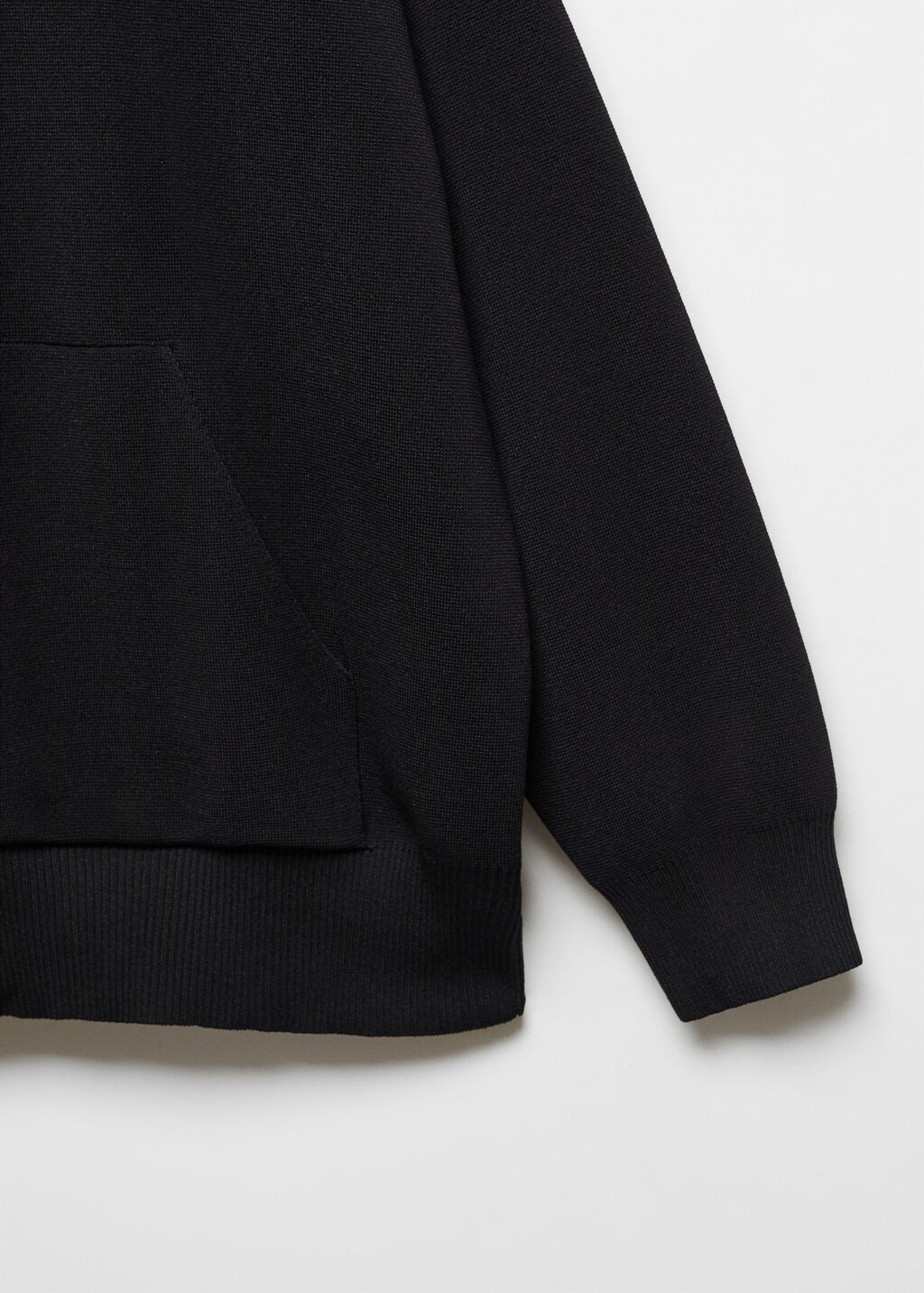 Hooded sweatshirt with front pocket - Details of the article 8