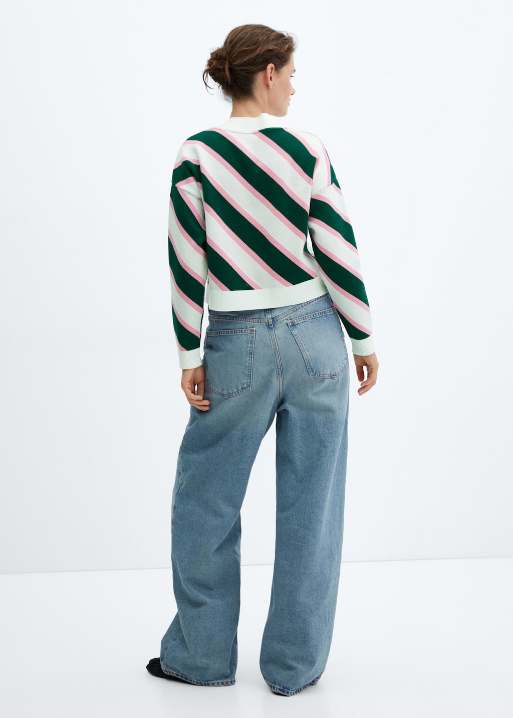 Diagonal-striped sweater - Reverse of the article