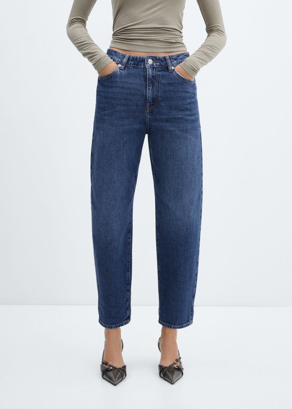 Jeans slouchy tiro alto - Plano medio