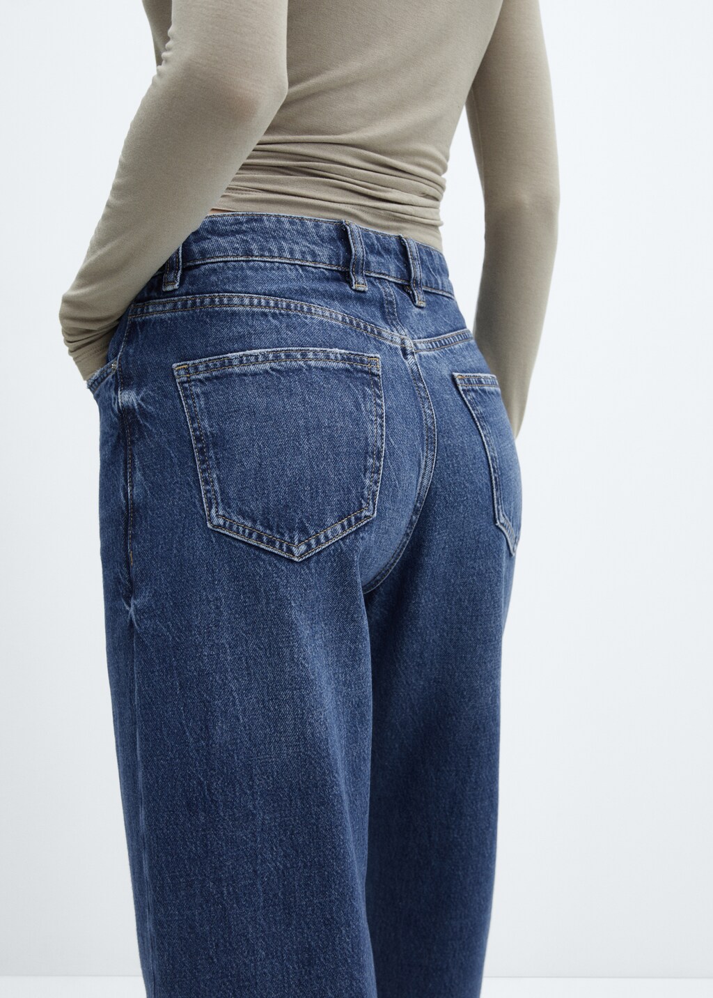 High-waist slouchy jeans - Details of the article 2