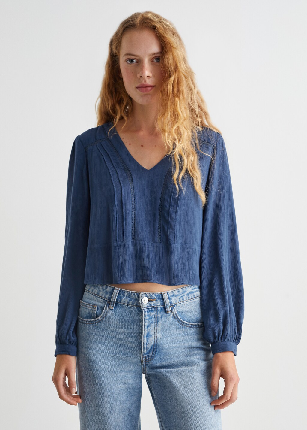 Blouse crop broderies - Plan moyen