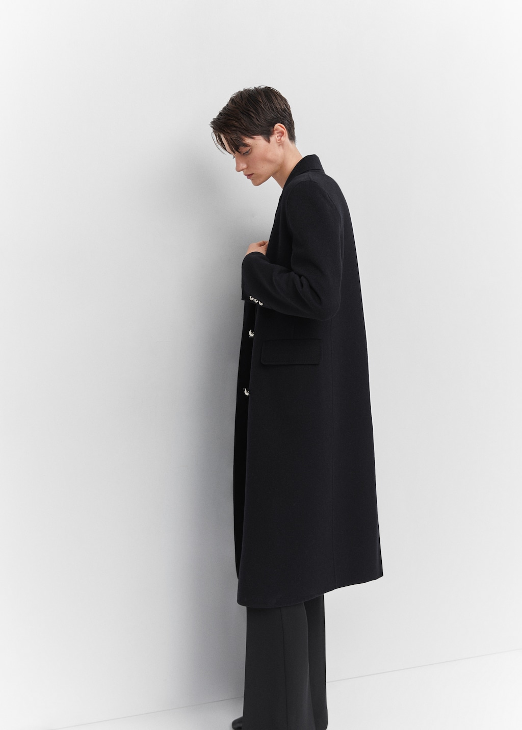 Handmade buttoned wool coat - Details of the article 2