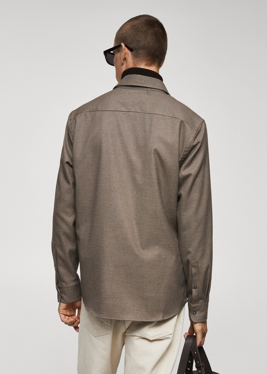 Pocketed cotton overshirt - Reverse of the article