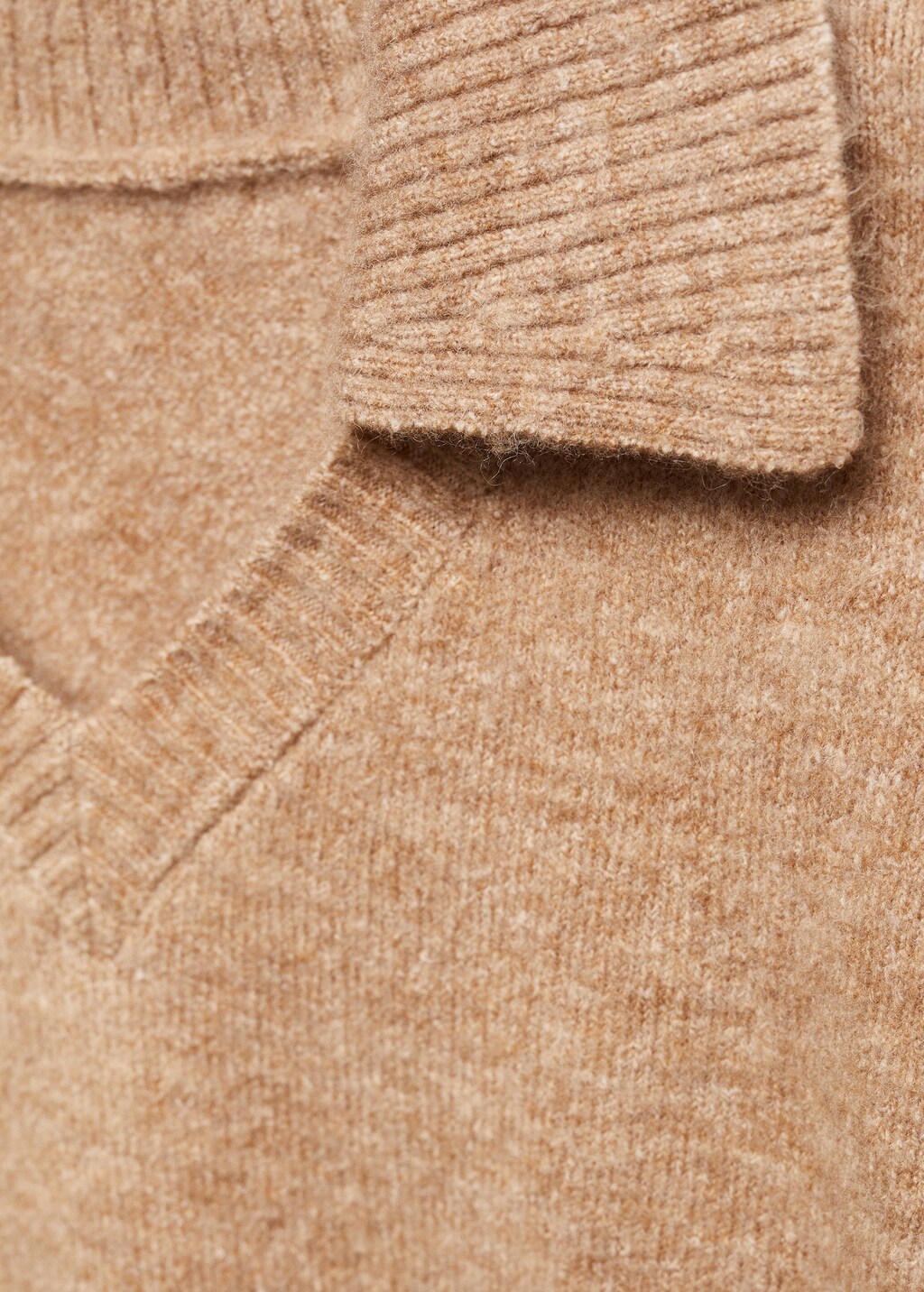 Polo-neck sweater with shoulder pads  - Details of the article 8