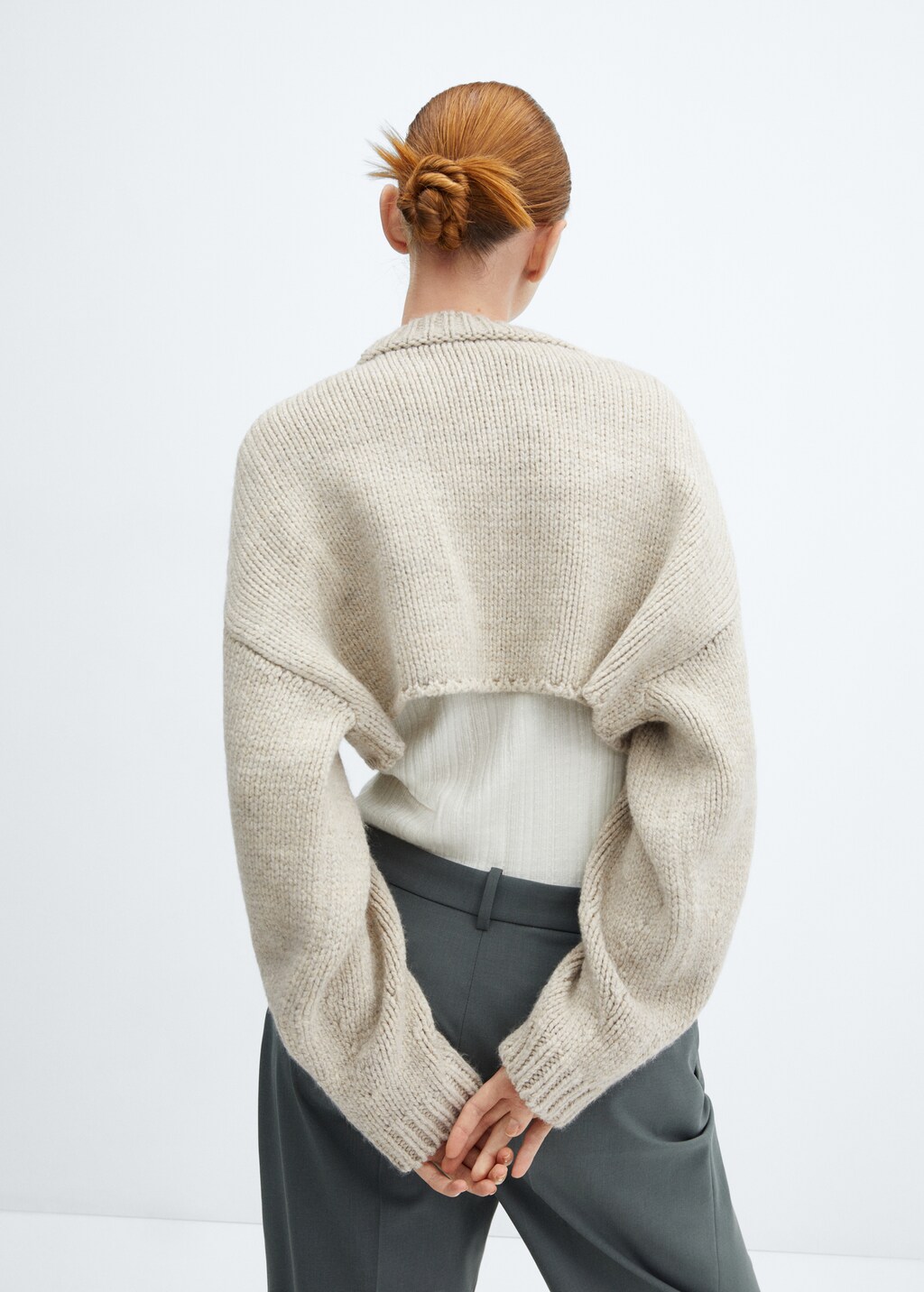 Round-neck cropped jumper - Reverse of the article