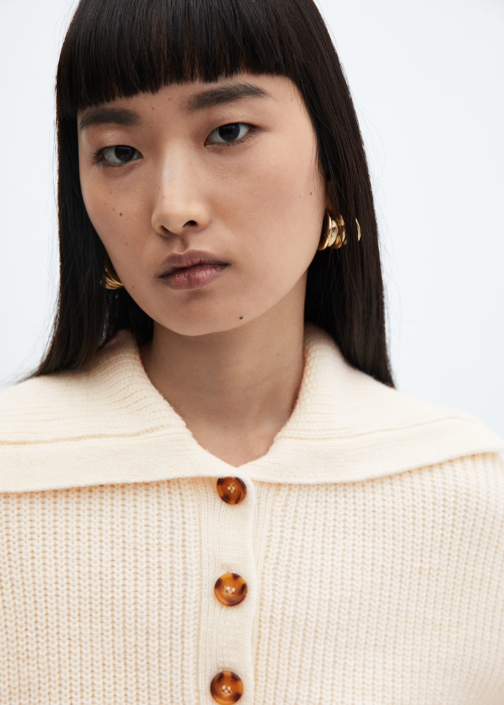 Buttoned collar knit sweater - Details of the article 1