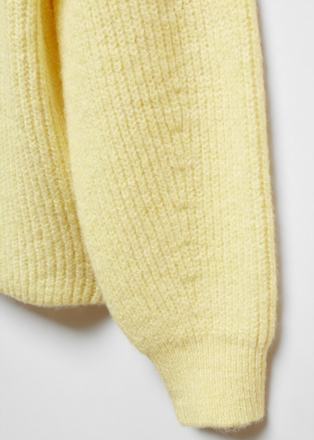 Round-neck knitted sweater - Details of the article 8