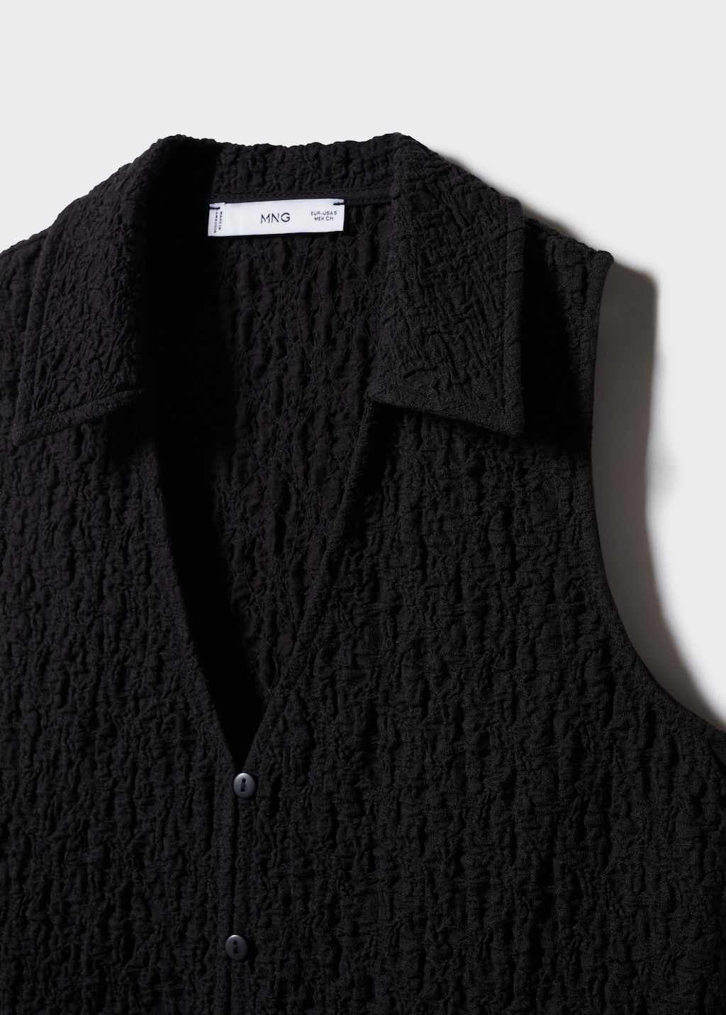 Textured polo neck gilet - Details of the article 8