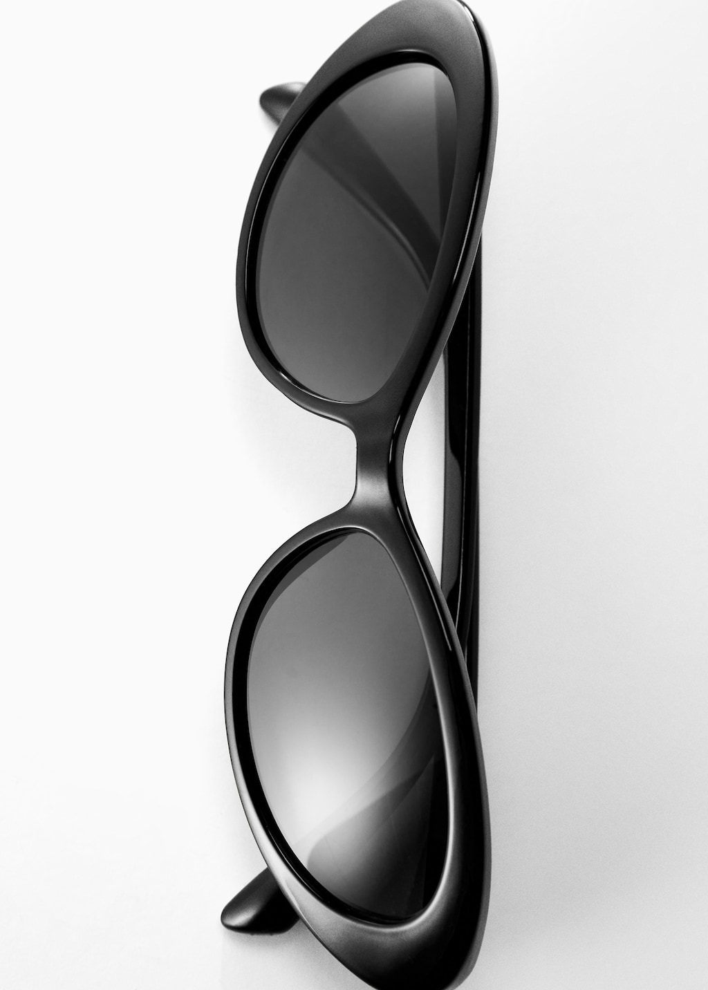 Oval sunglasses - Details of the article 5