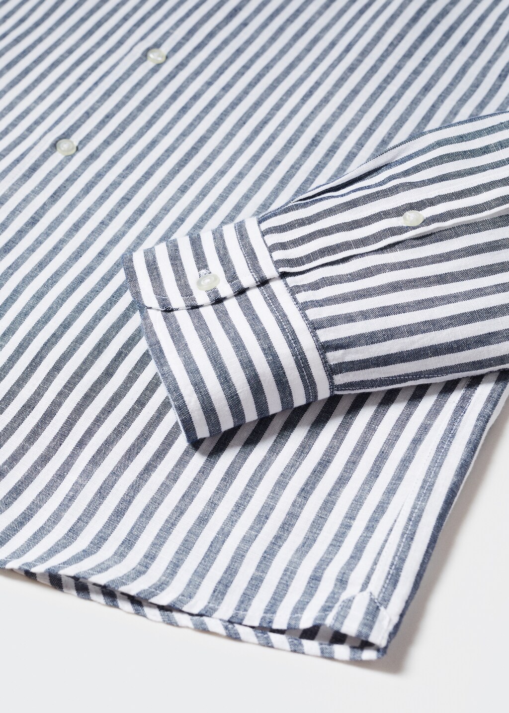 Slim fit striped linen shirt - Details of the article 8