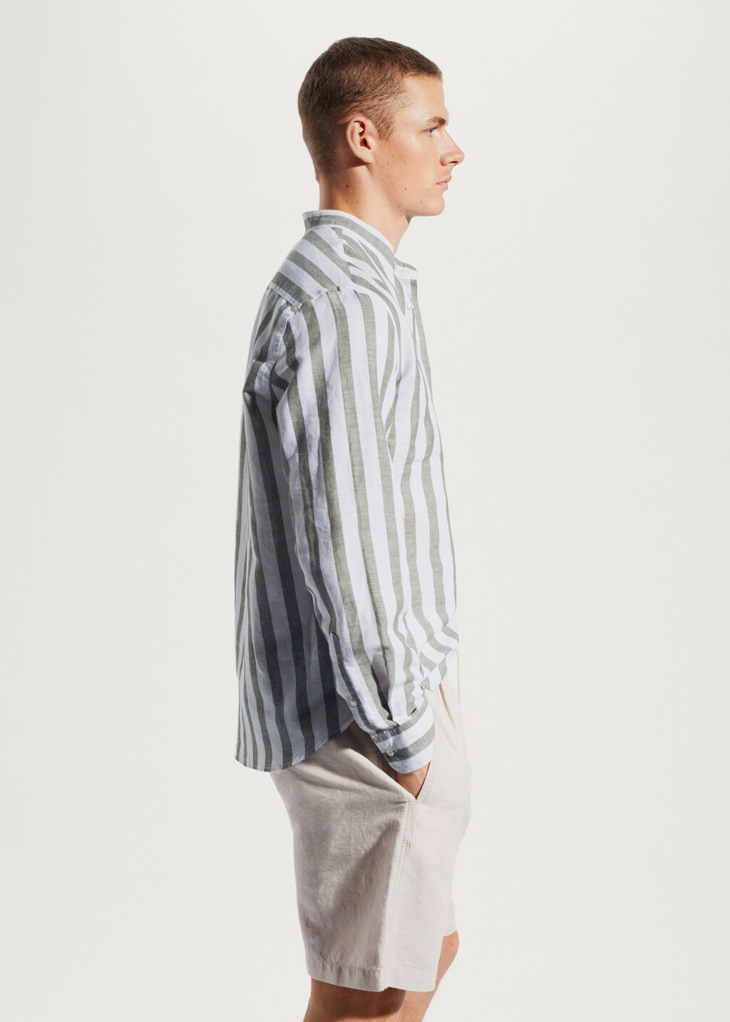 Regular-fit striped linen shirt - Details of the article 2