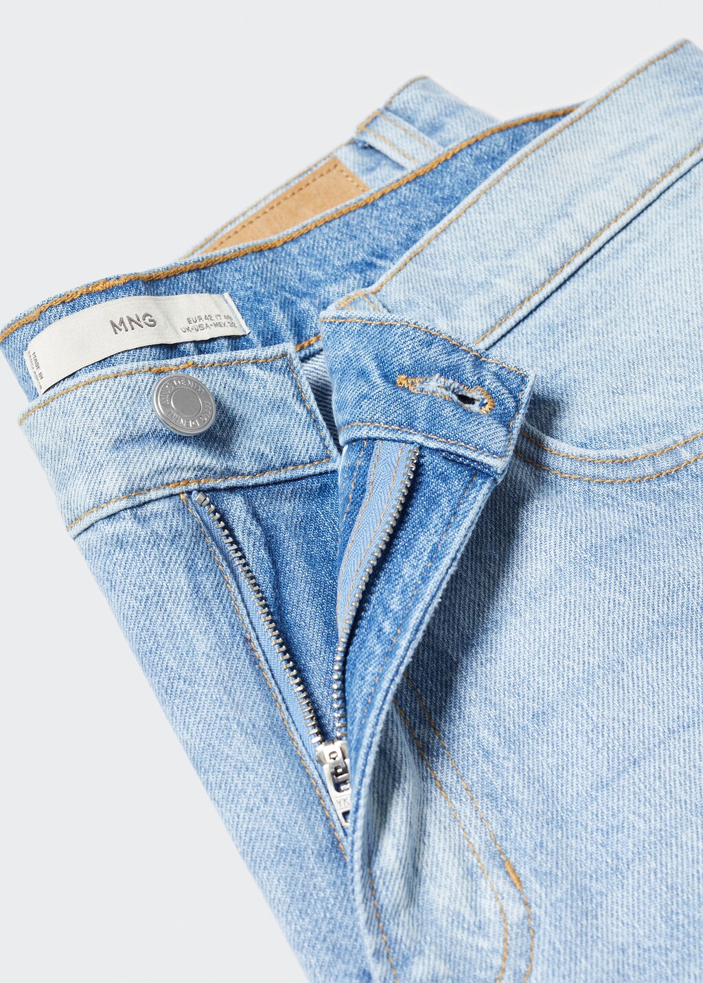 Regular-fit denim bermuda shorts - Details of the article 8