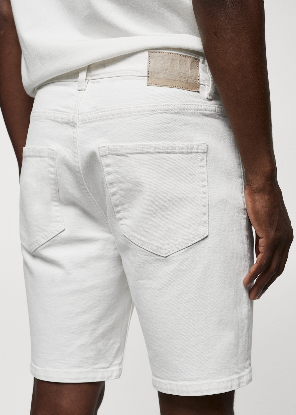 Regular-fit denim bermuda shorts - Details of the article 4