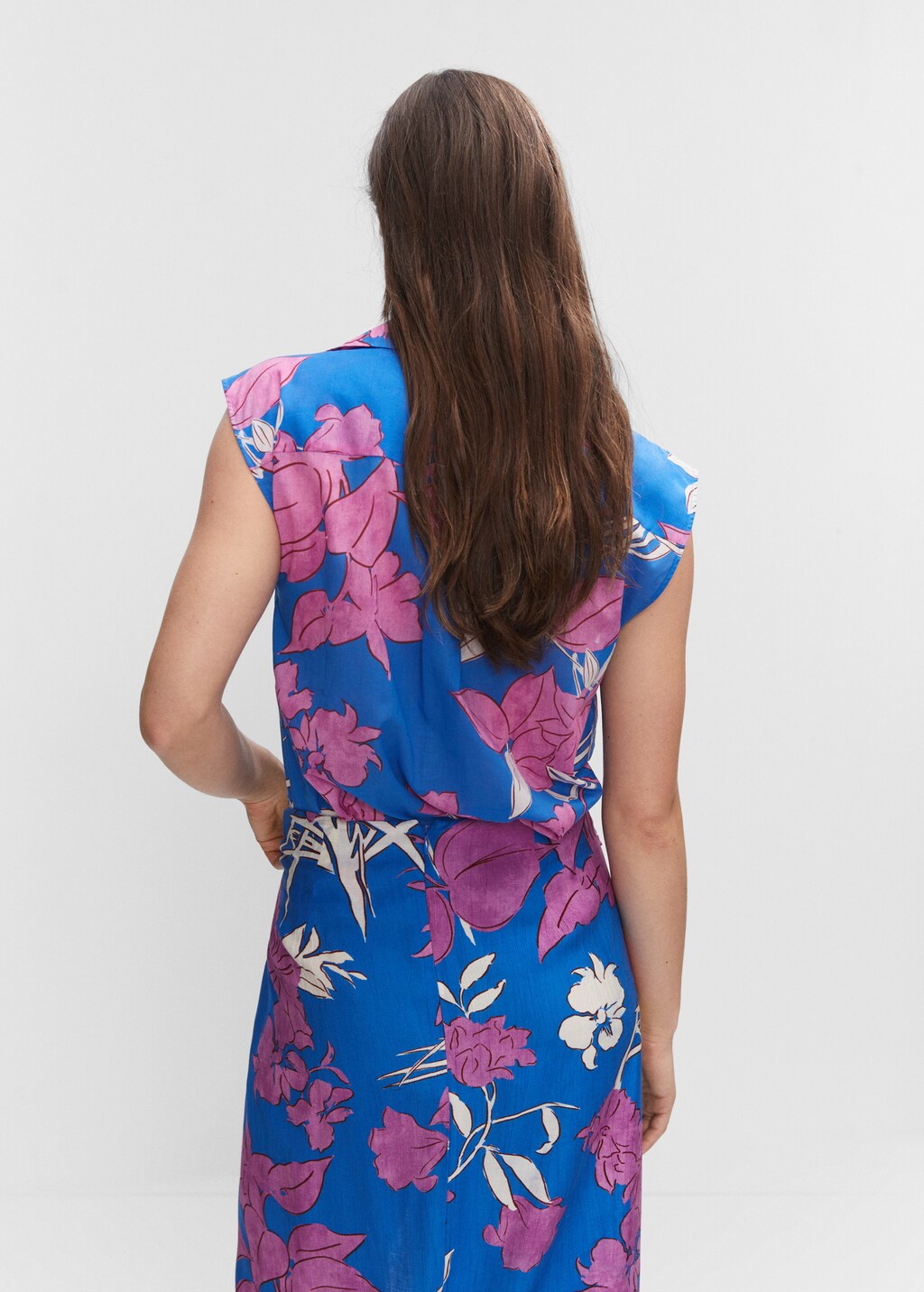 Sleeveless printed shirt - Reverse of the article