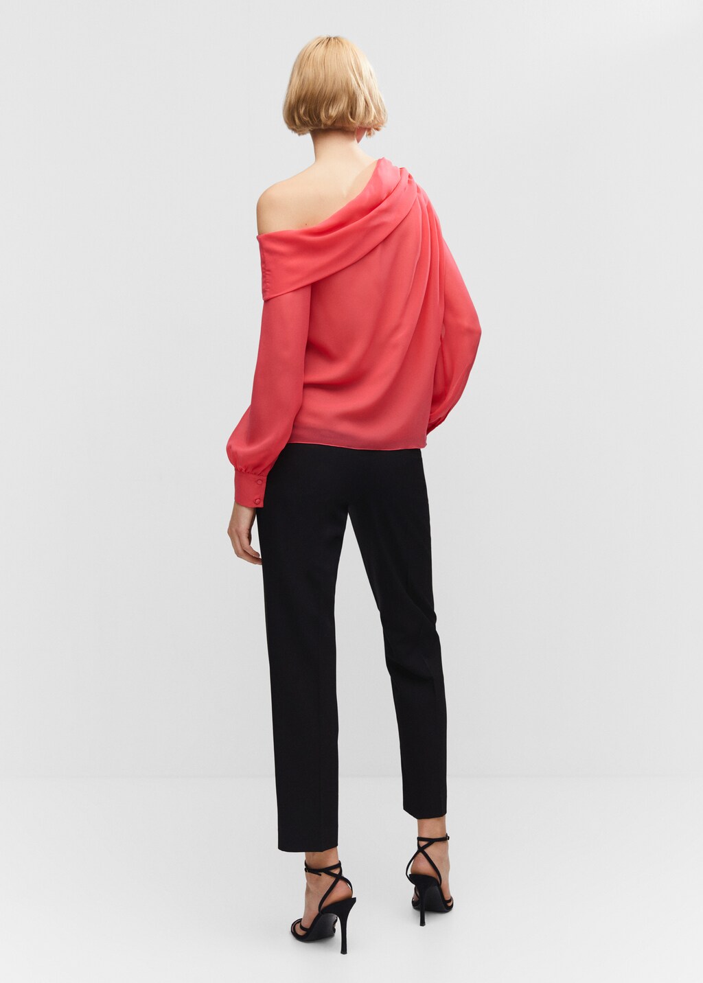 Asymmetrical oversized blouse - Reverse of the article