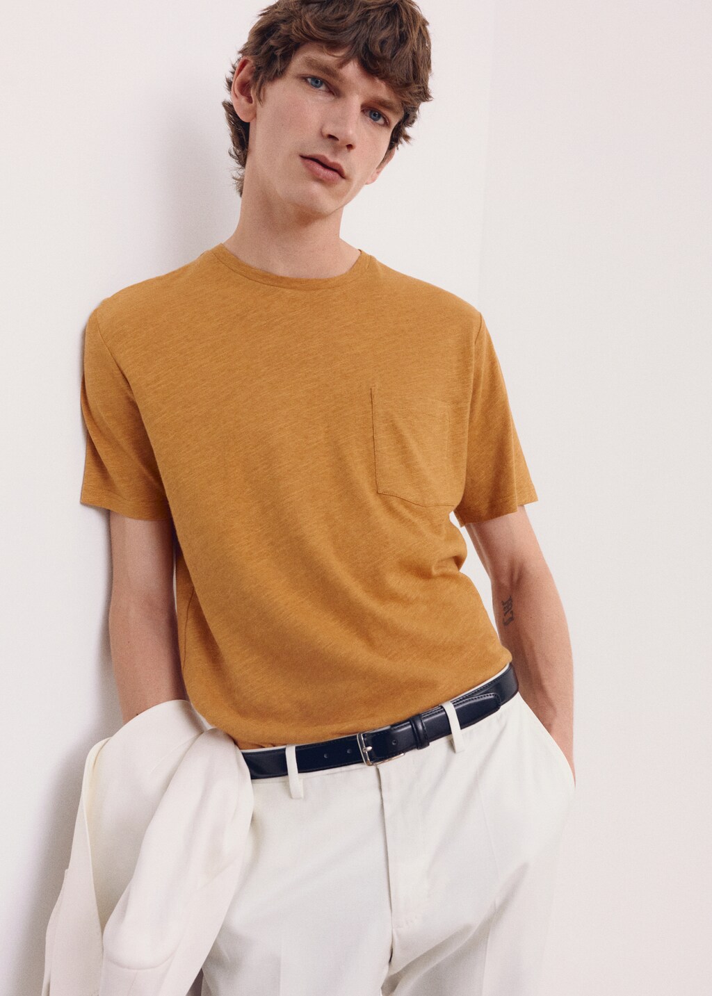 Cotton-linen pocket t-shirt - Details of the article 5