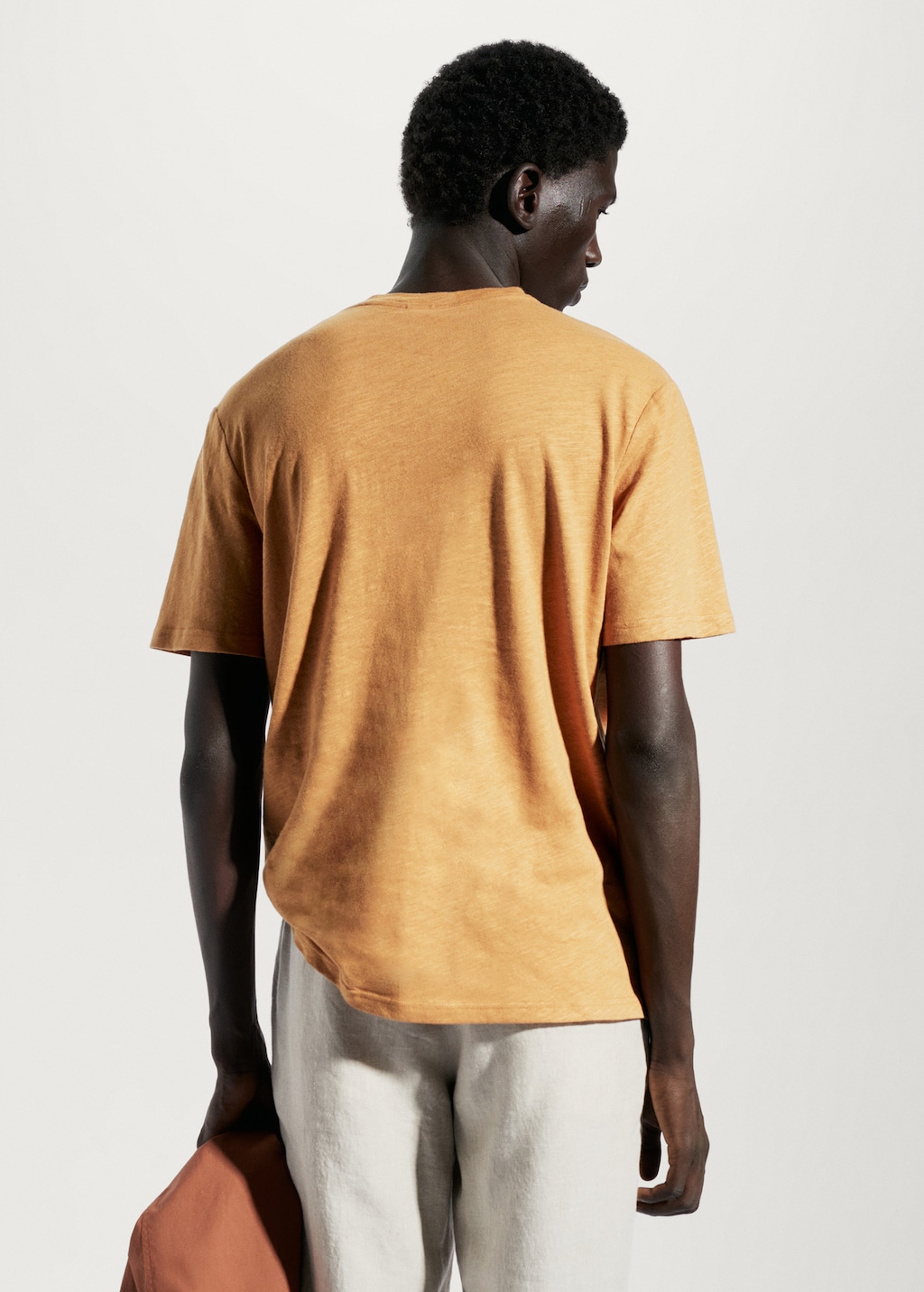 Cotton-linen pocket t-shirt - Reverse of the article