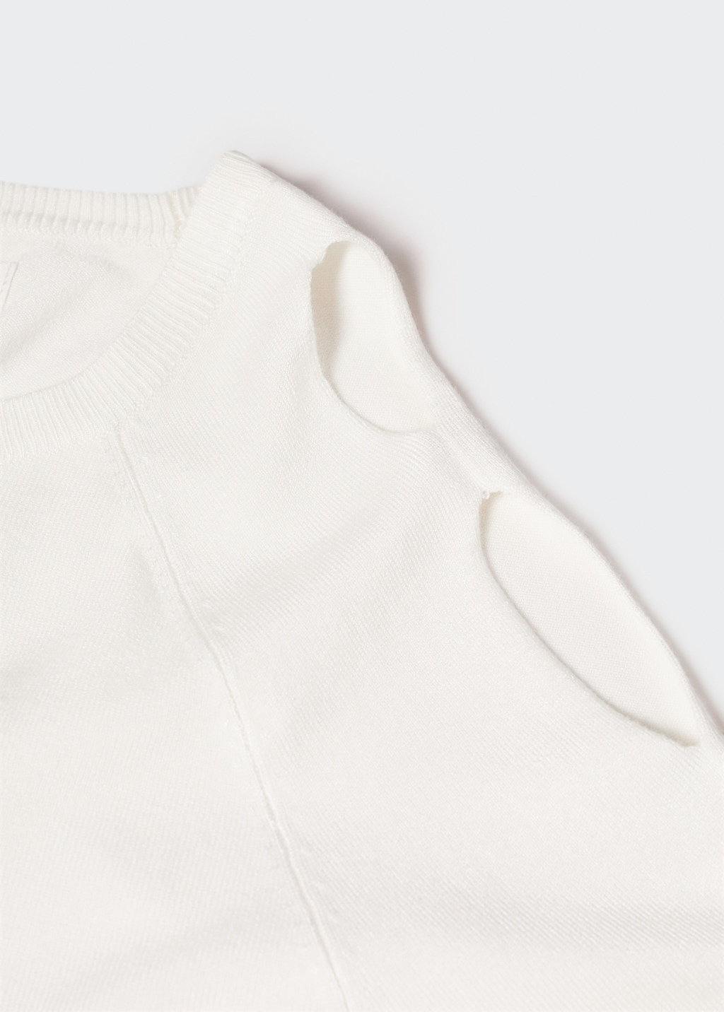 Cut-out sweater - Details of the article 8