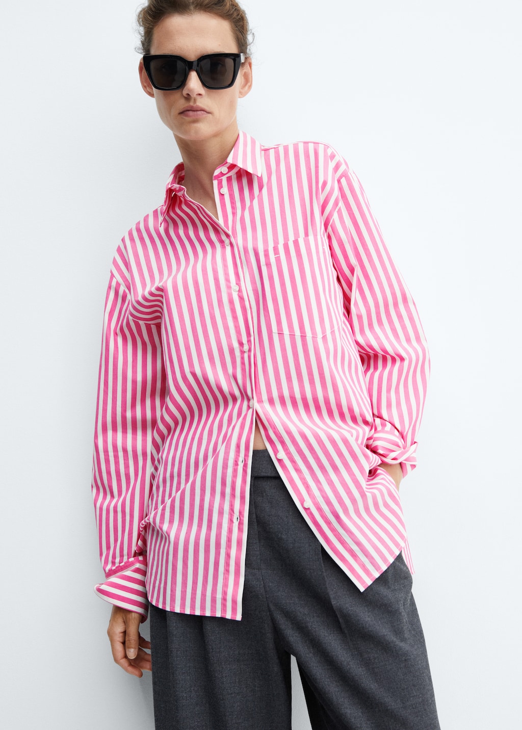 Camisa oversize bolsillo - Plano medio