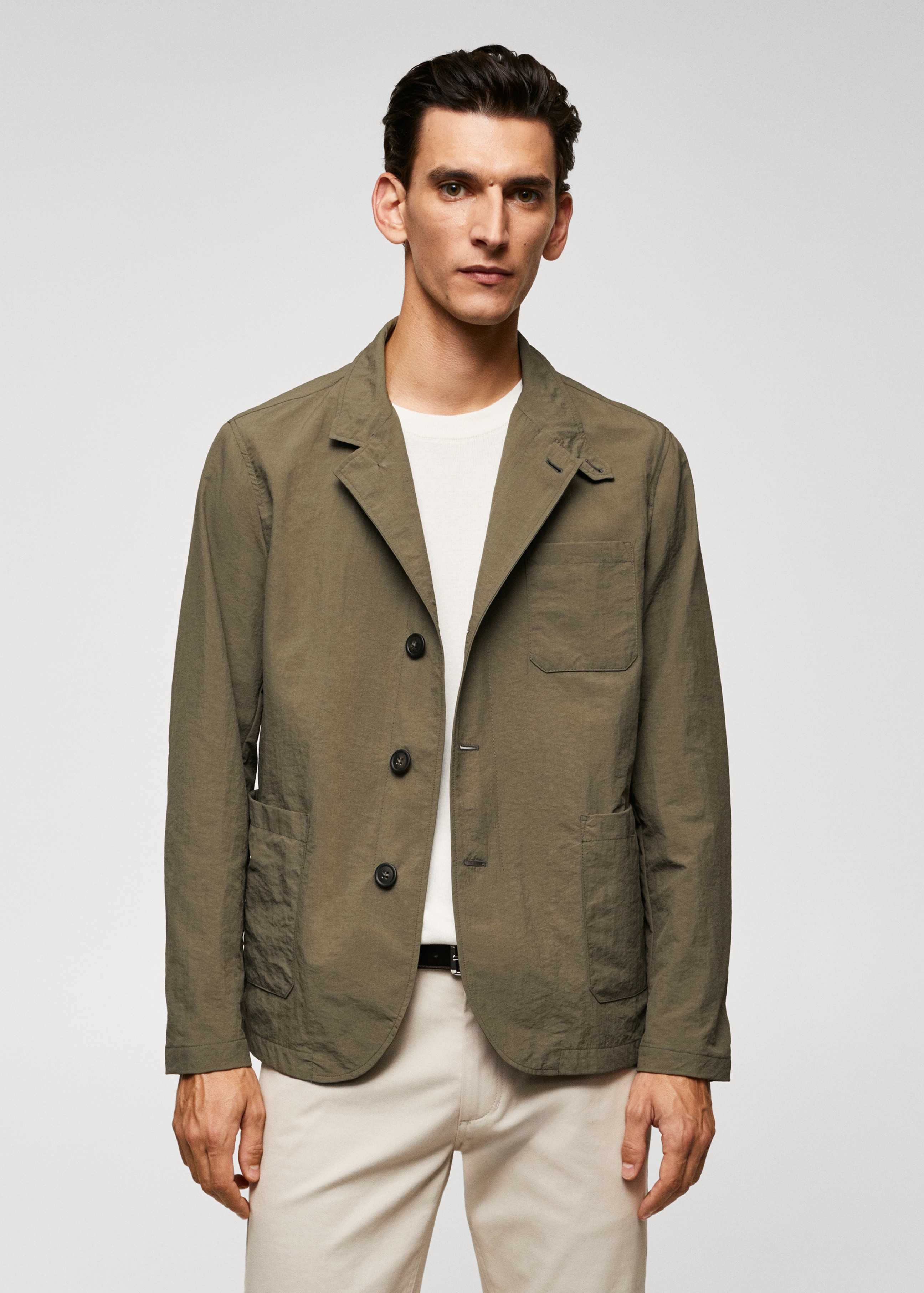 Water-repellent jacket with pockets - Medium plane