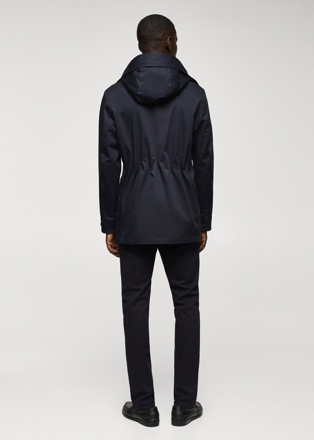 Hooded parka with pocket - Reverse of the article