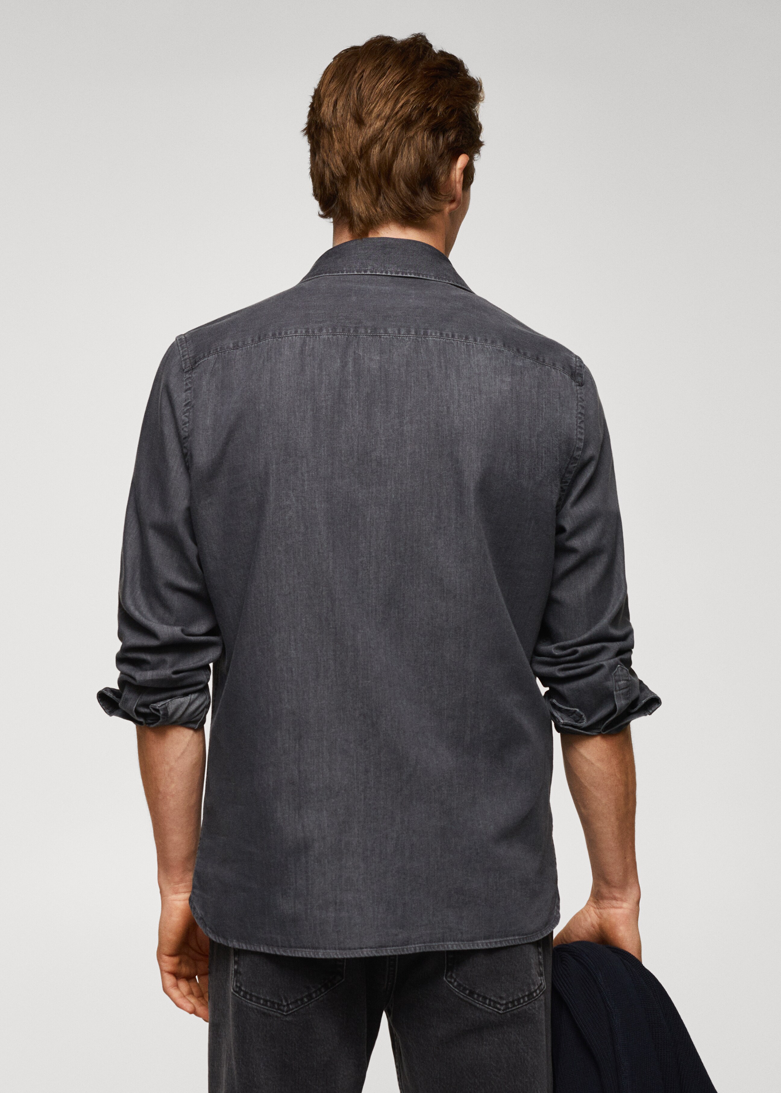 Slim-fit chambray cotton shirt - Reverse of the article