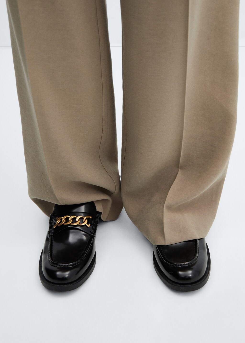 Chain loafers - Details of the article 9