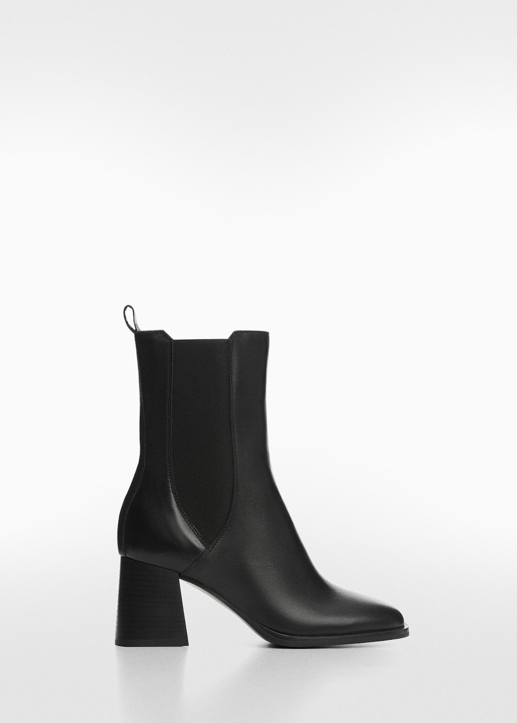 Leather heeled boots - Article without model