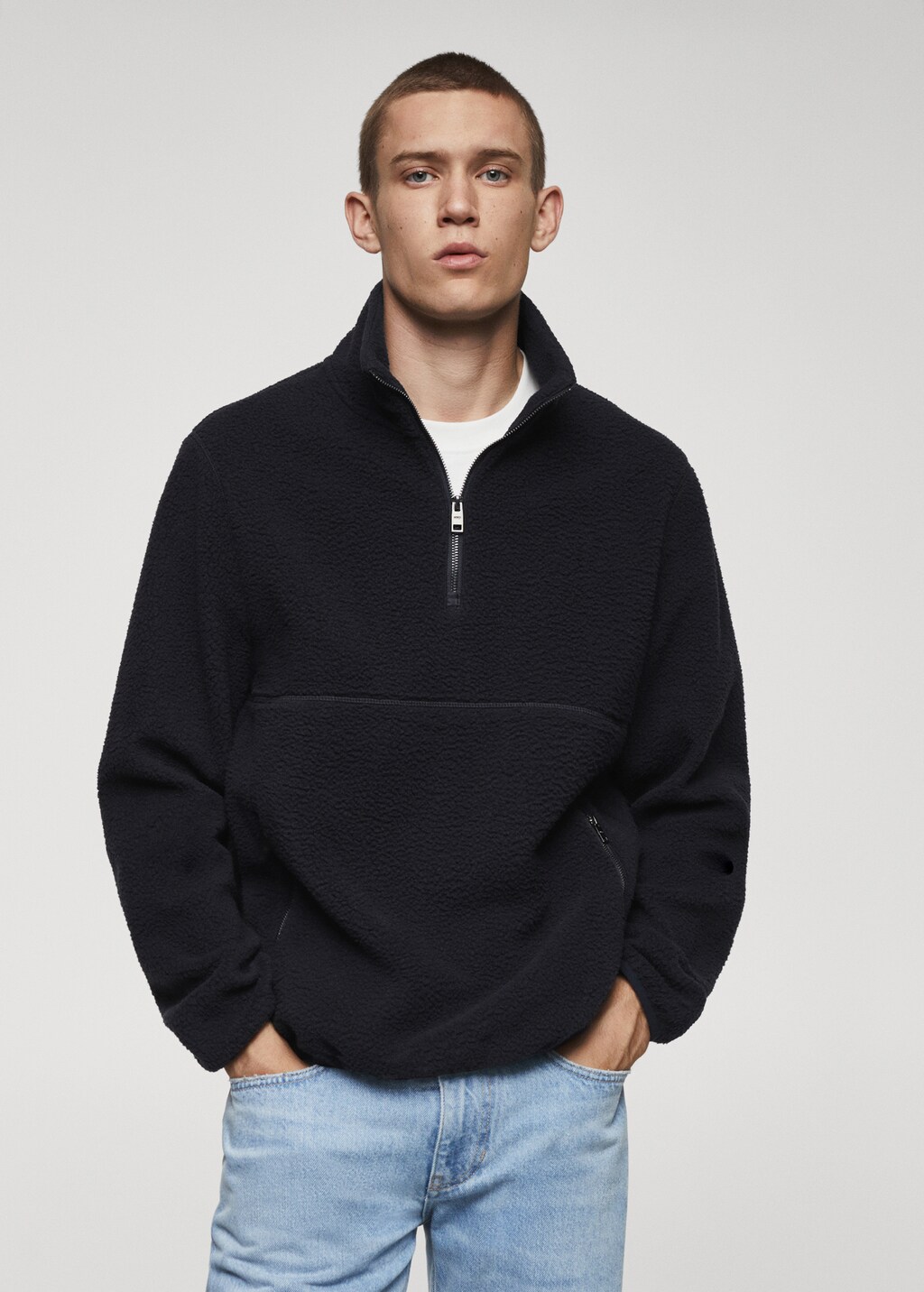 Zip-neck fleece sweatshirt - Medium plane