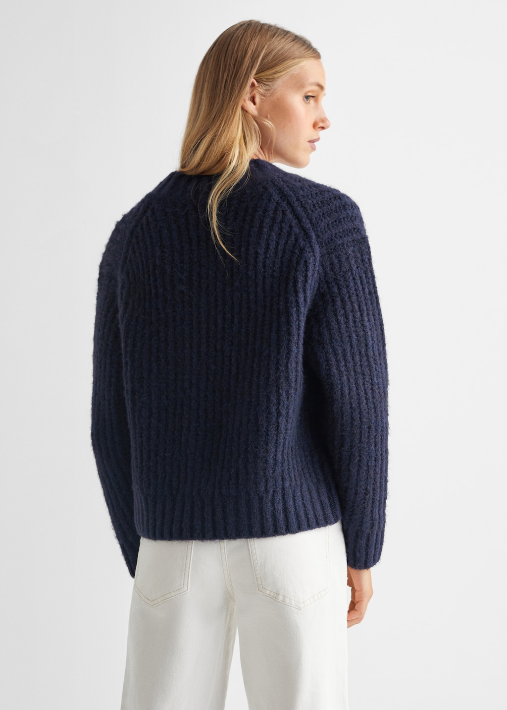 V-neck knit sweater - Reverse of the article