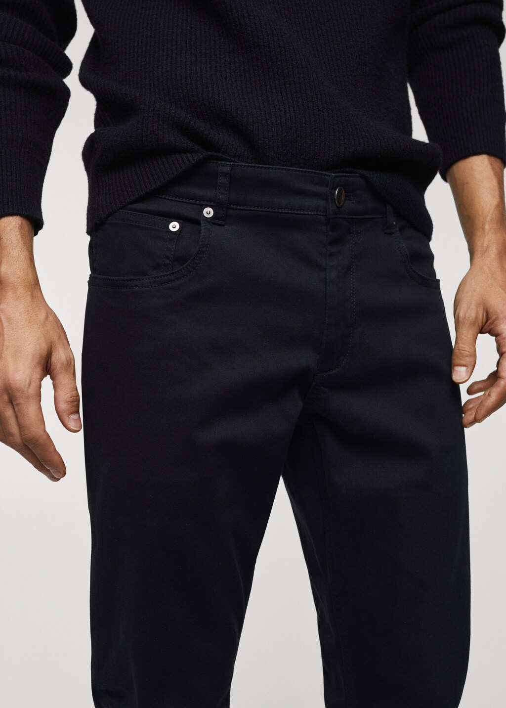 Slim-fit stretch cotton trousers - Details of the article 1