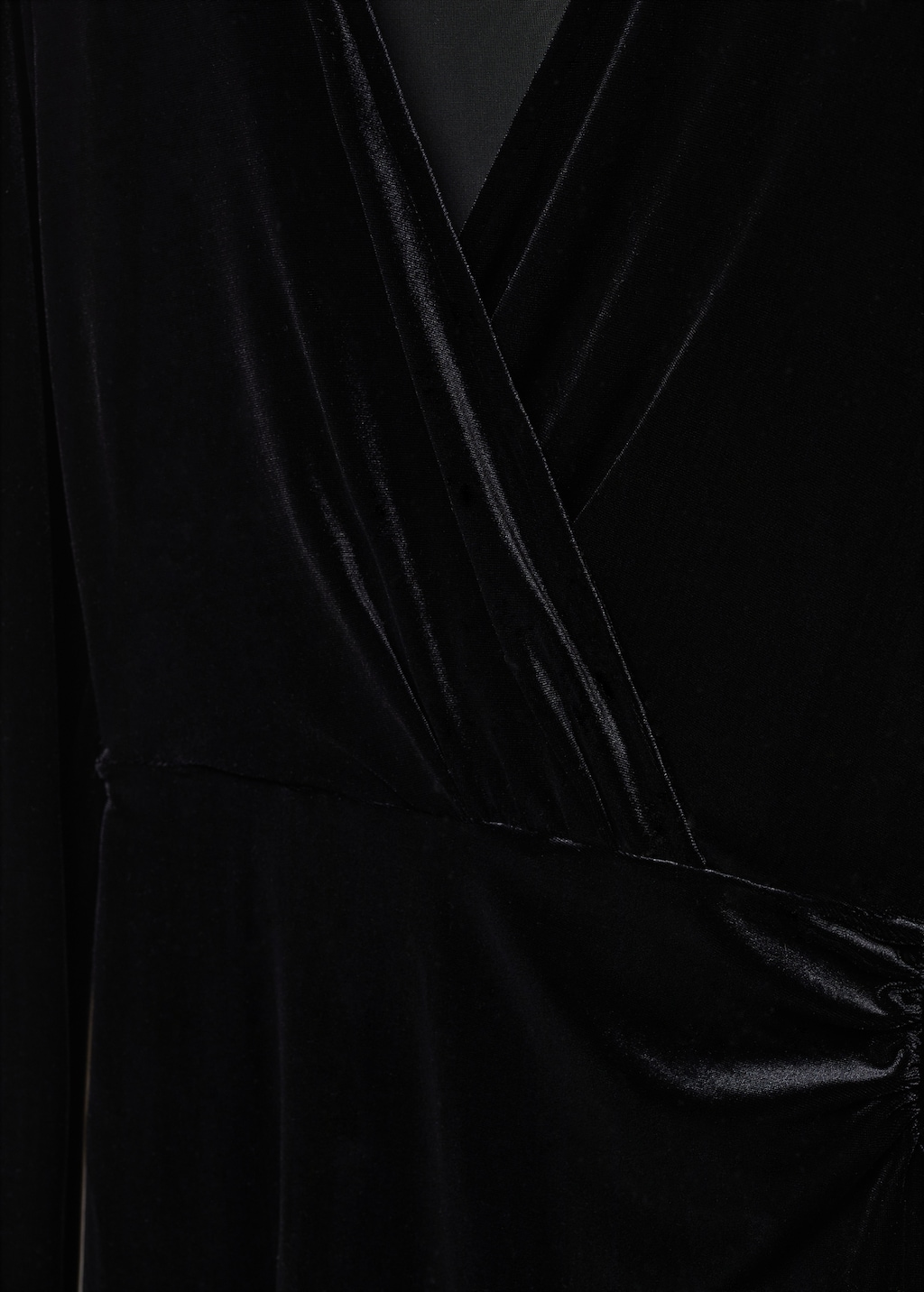 Velvet crossed dress - Details of the article 8