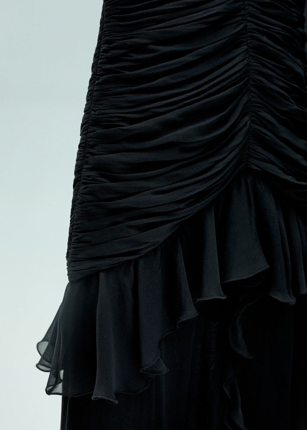 Halter neck ruched dress - Details of the article 8