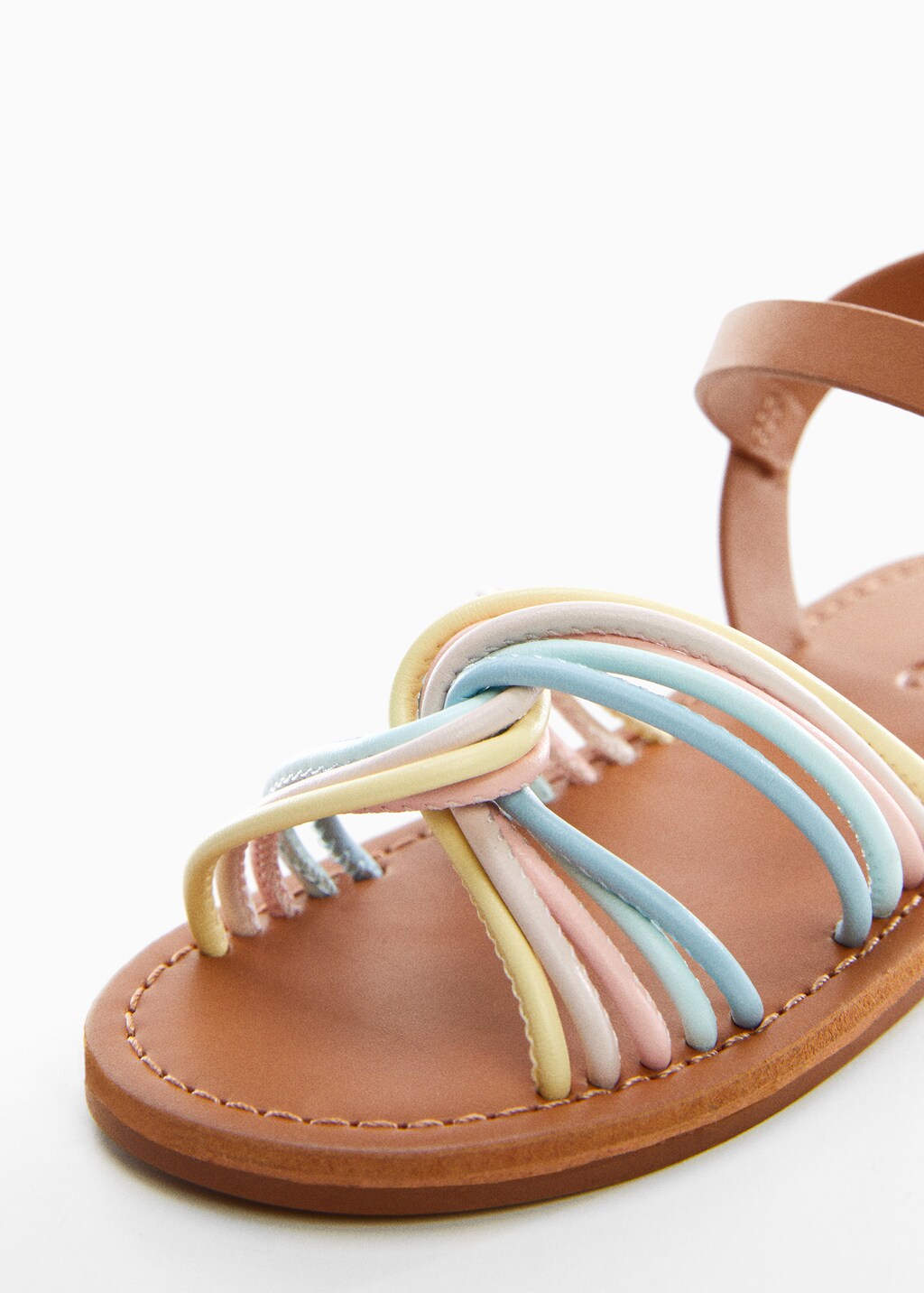 Strap sandals with buckle - Details of the article 2