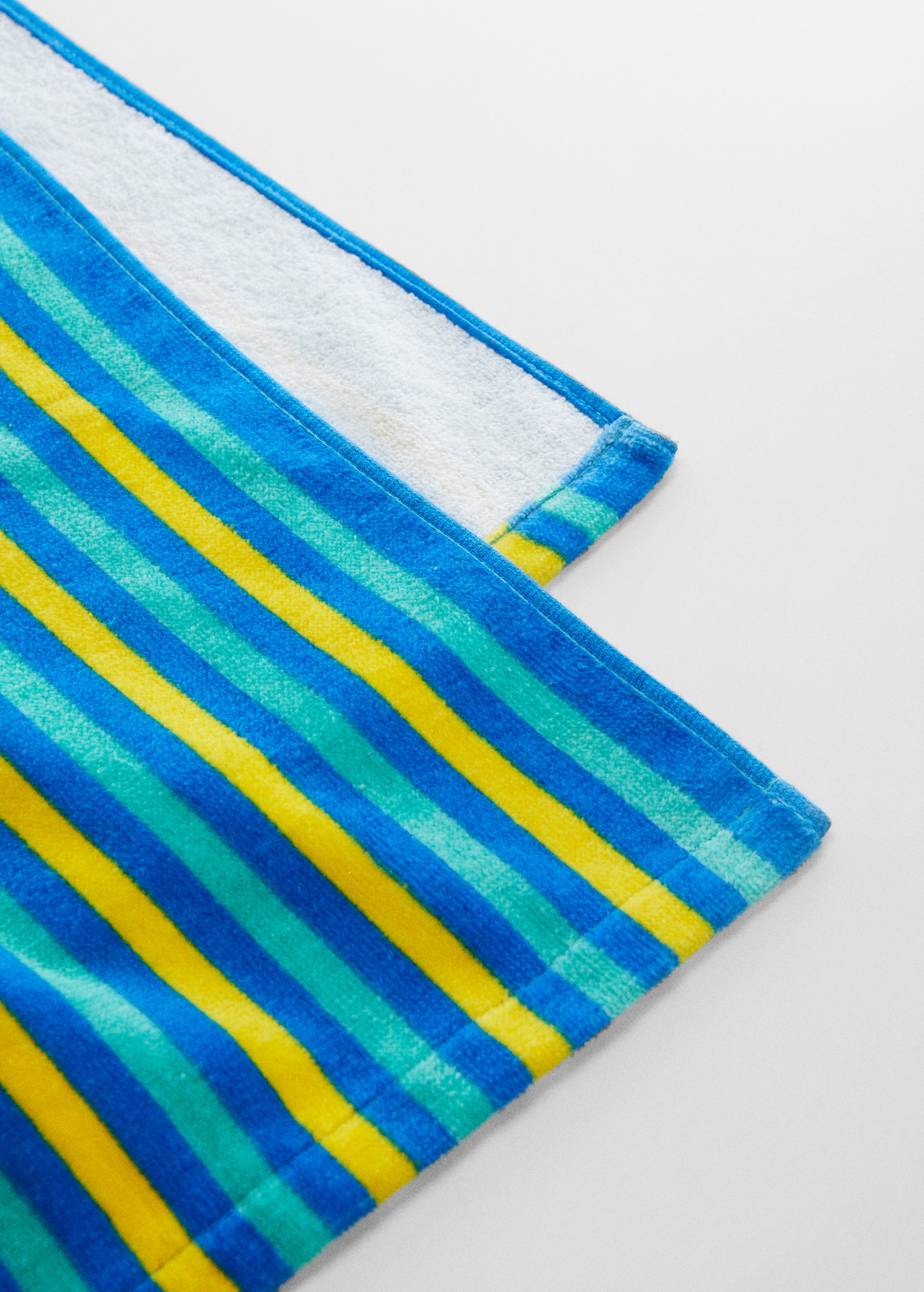 Multi-coloured striped beach towel - Medium plane