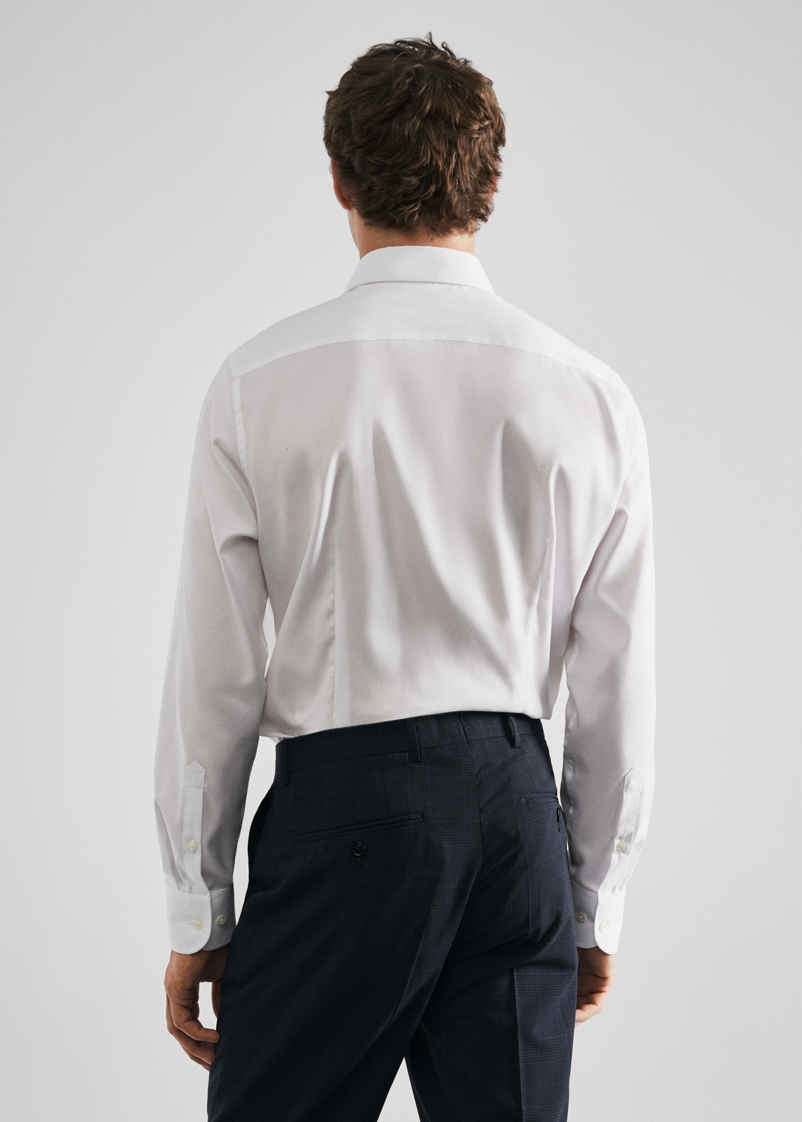 Slim-fit textured cotton suit shirt - Reverse of the article