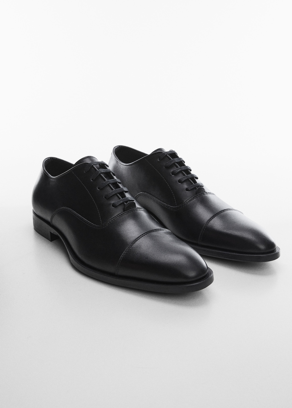 Elongated leather suit shoes - Medium plane