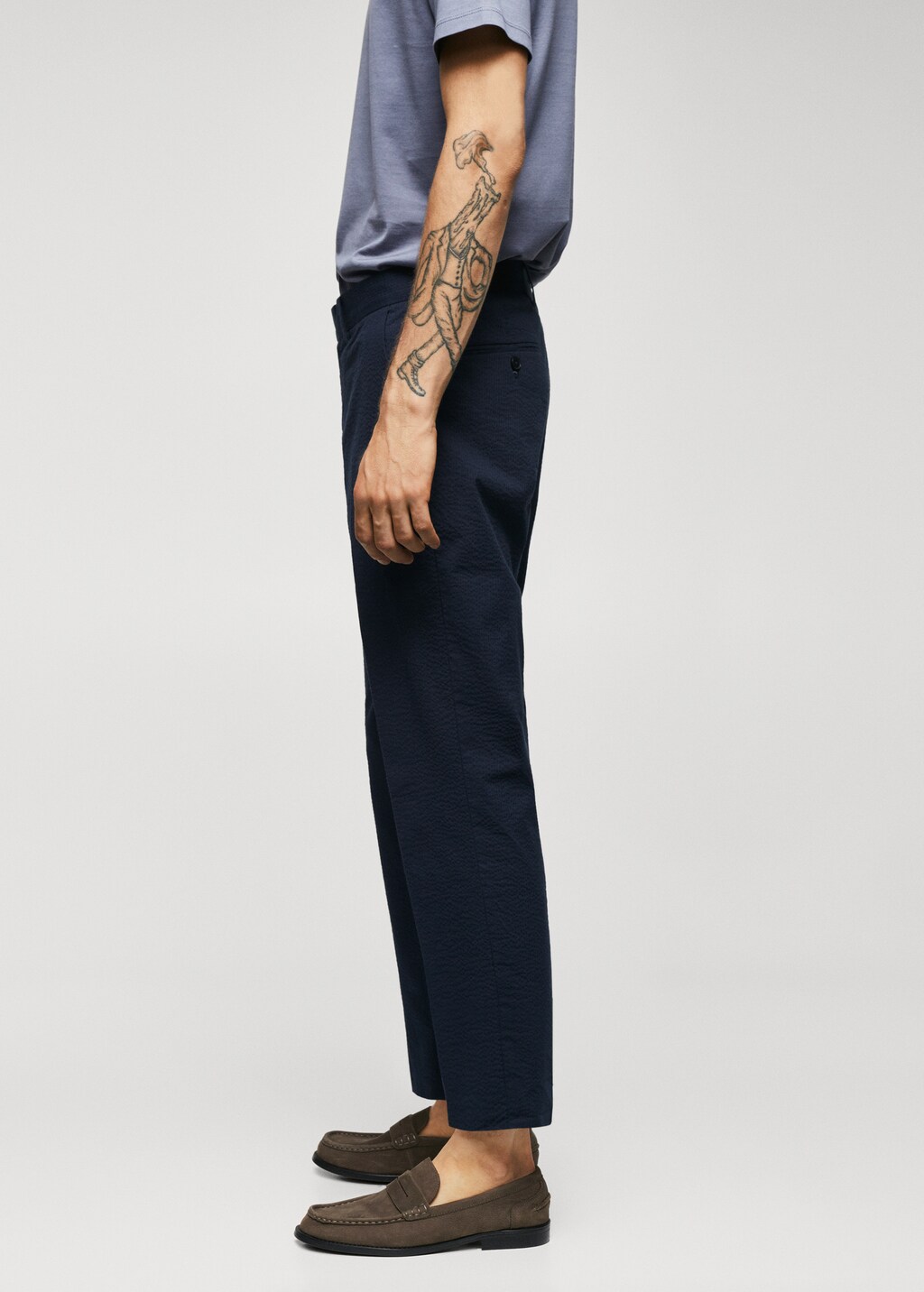 Slim-fit seersucker stretch trousers - Details of the article 2