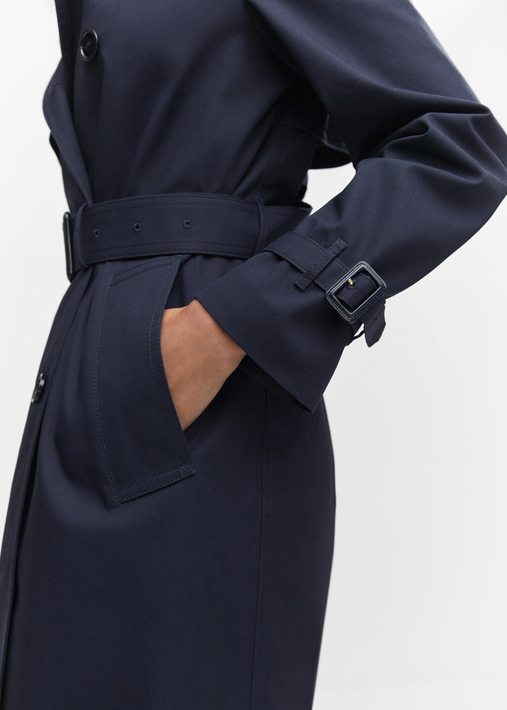 Classic trench coat with belt - Details of the article 6