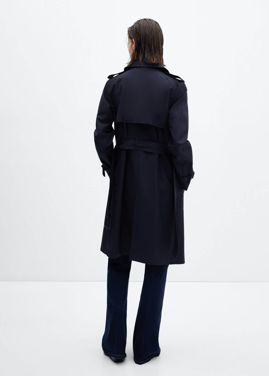 Classic trench coat with belt - Reverse of the article