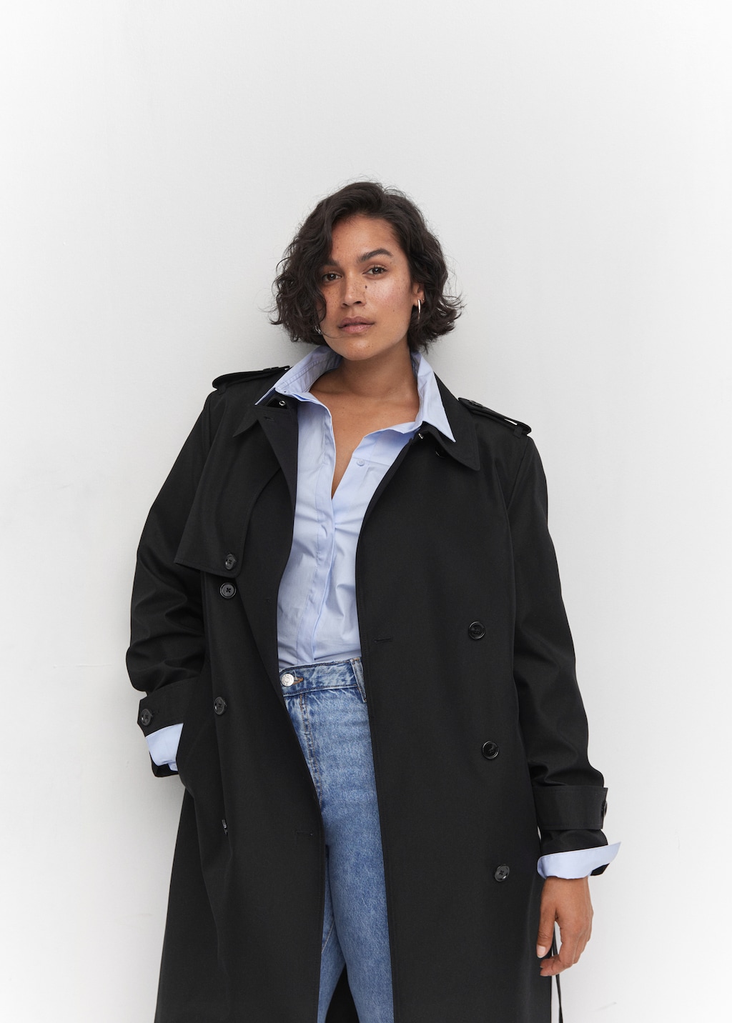 Waterproof double-breasted trench coat - Details of the article 4