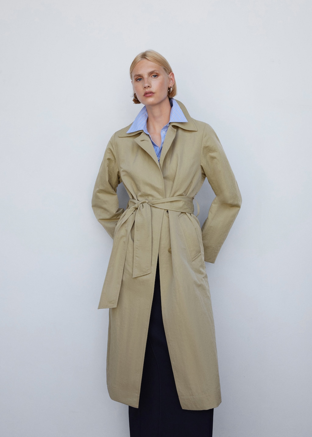 Fluid trench coat with tie - Medium plane