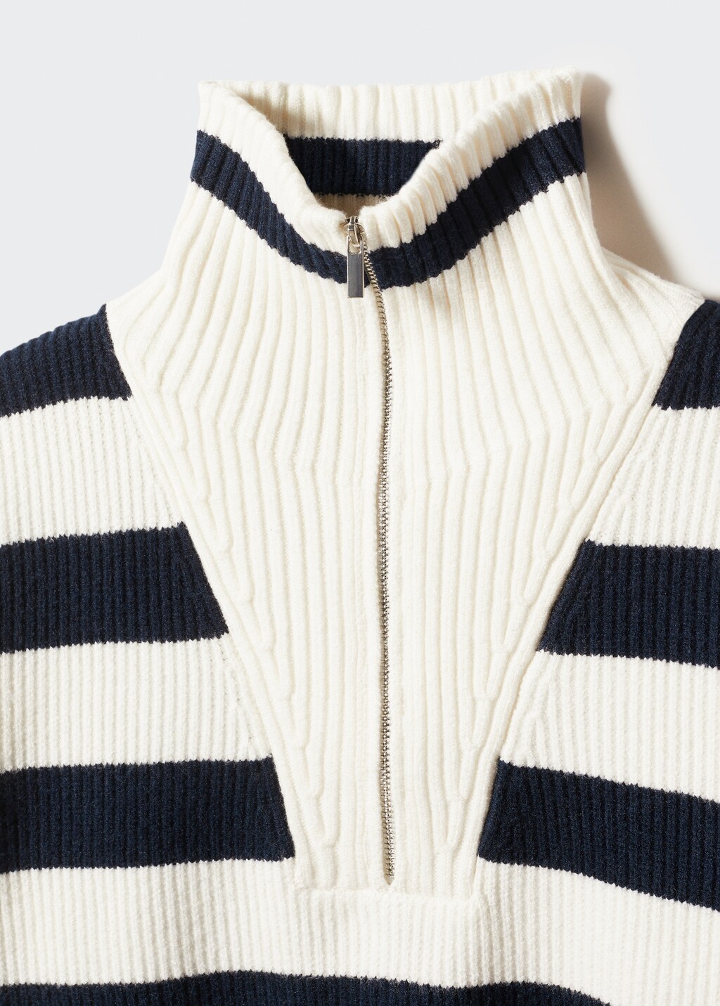 Striped sweater with zip - Details of the article 8