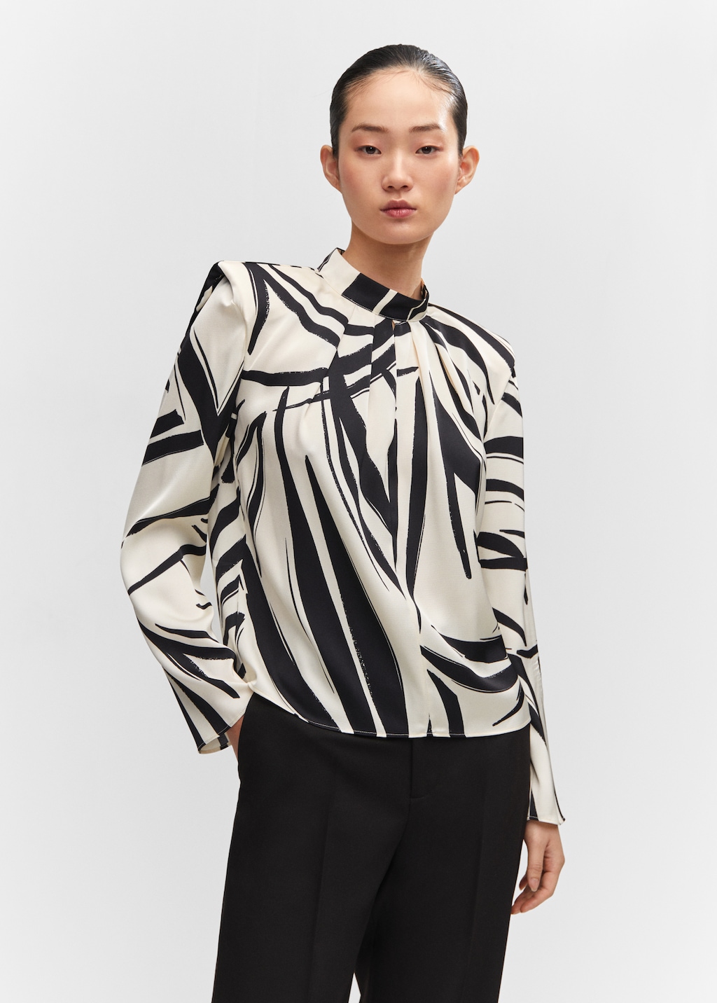 Printed blouse with shoulder pads - Medium plane