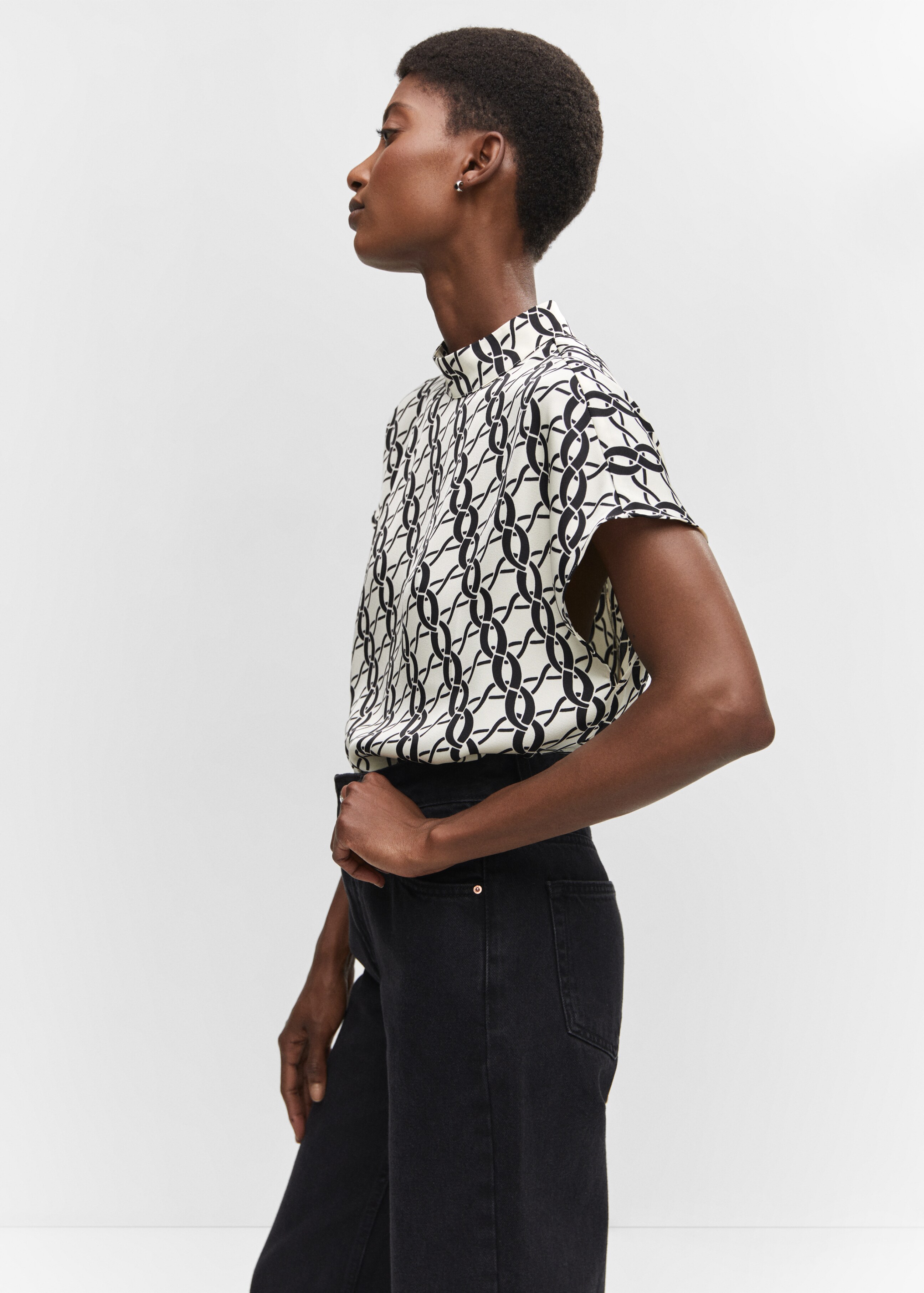 Chain print blouse - Details of the article 2