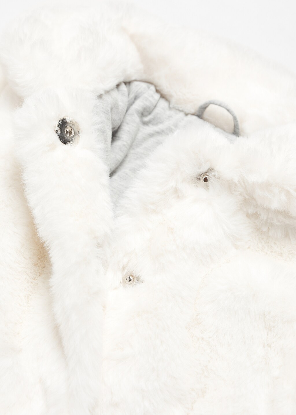 Fur-effect coat - Details of the article 0